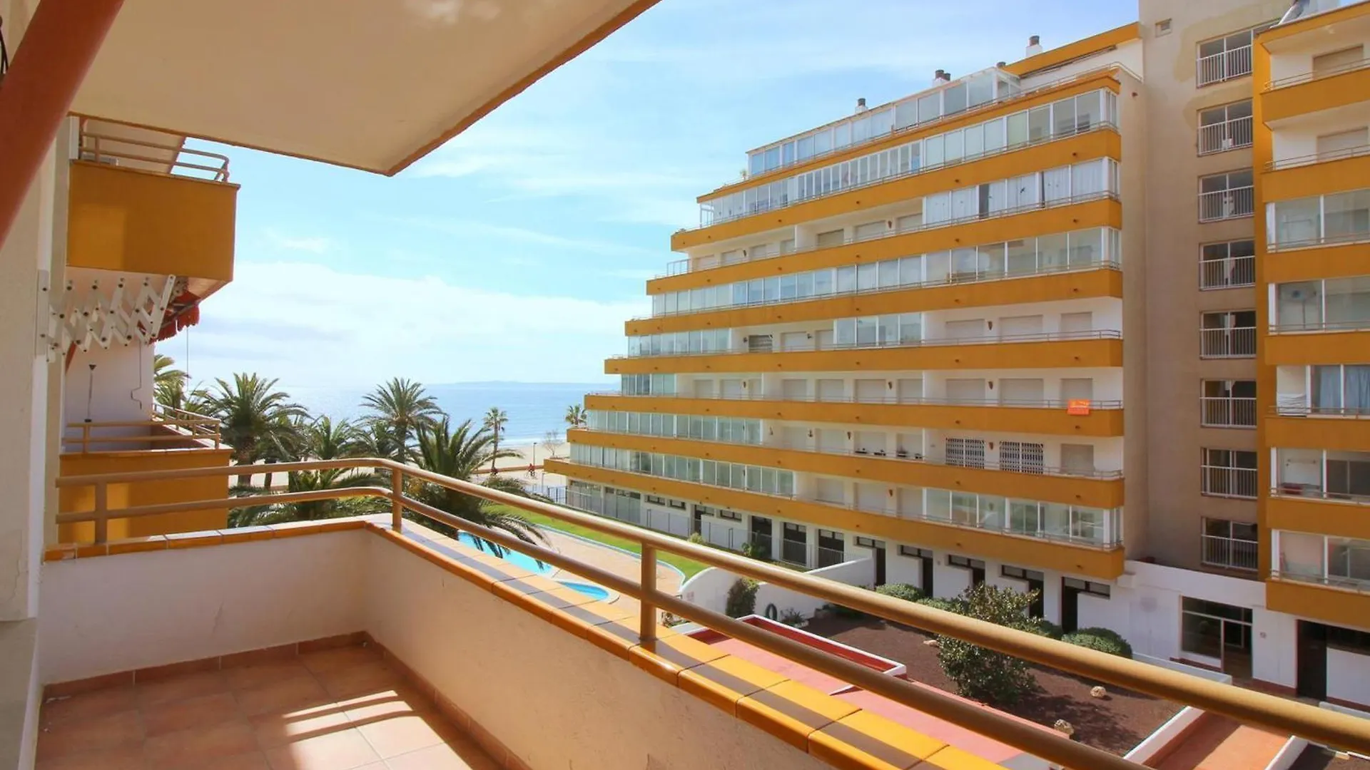 Holiday Center 2303 Apartamento En Primera Linea De Mar Y Con Piscina En Santa Margarita 罗萨斯