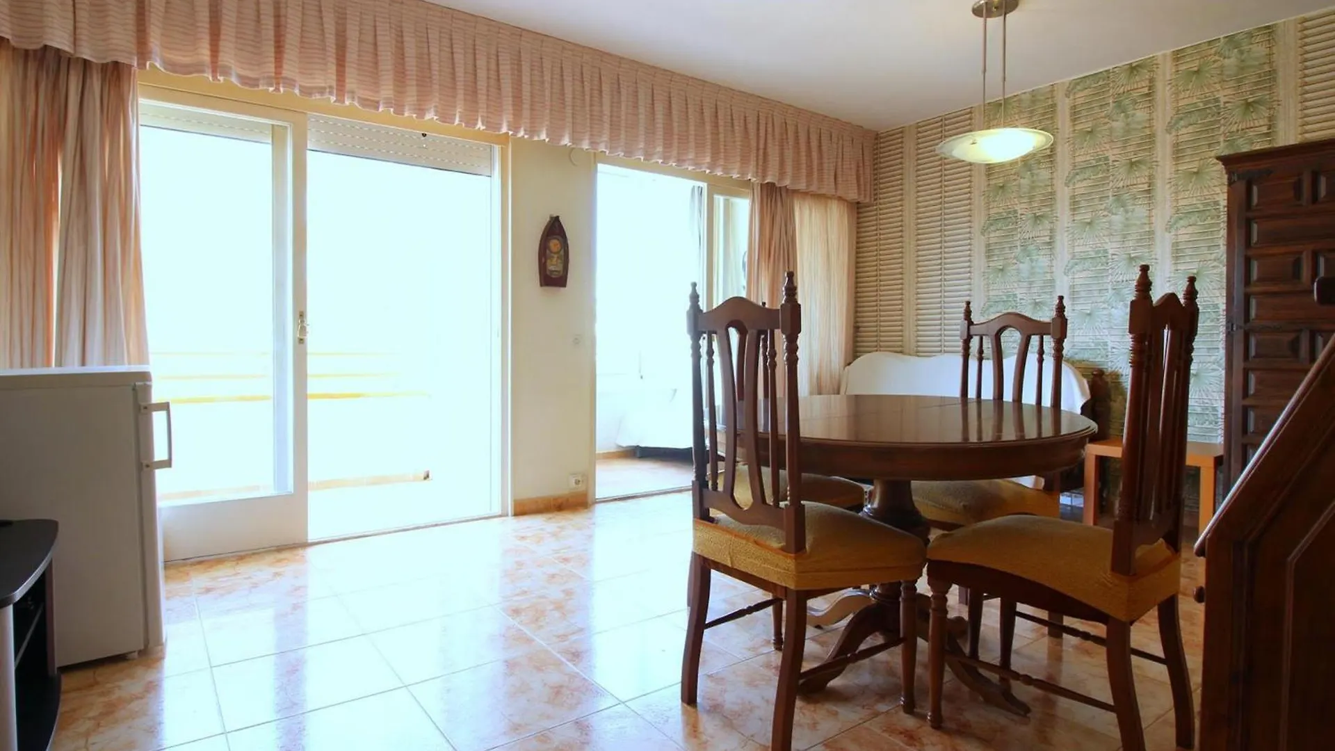 Apartman Holiday Center 2303 Apartamento En Primera Linea De Mar Y Con Piscina En Santa Margarita Roses